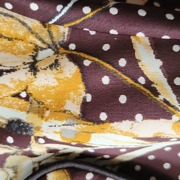 Satiny button up - Picture 4 of 4